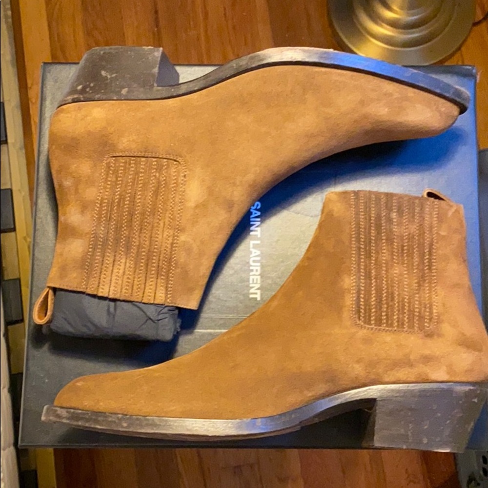 Saint Laurent Brown Suede Dakota Chelsea Boots